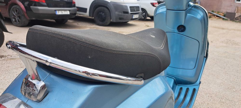 Piaggio Vespa LX125 I.E. / Import Belgia / Usor avariata / 2012