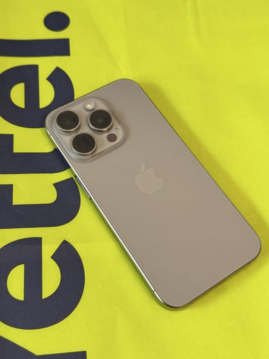 КАТО НОВ 256GB iPhone 15 Pro Гаранция от Yettel до 2026г. Natural