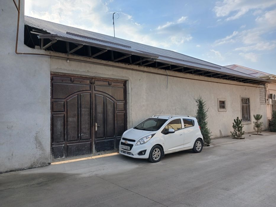 6 sotixli hovli Dahbet, Choynik Piola