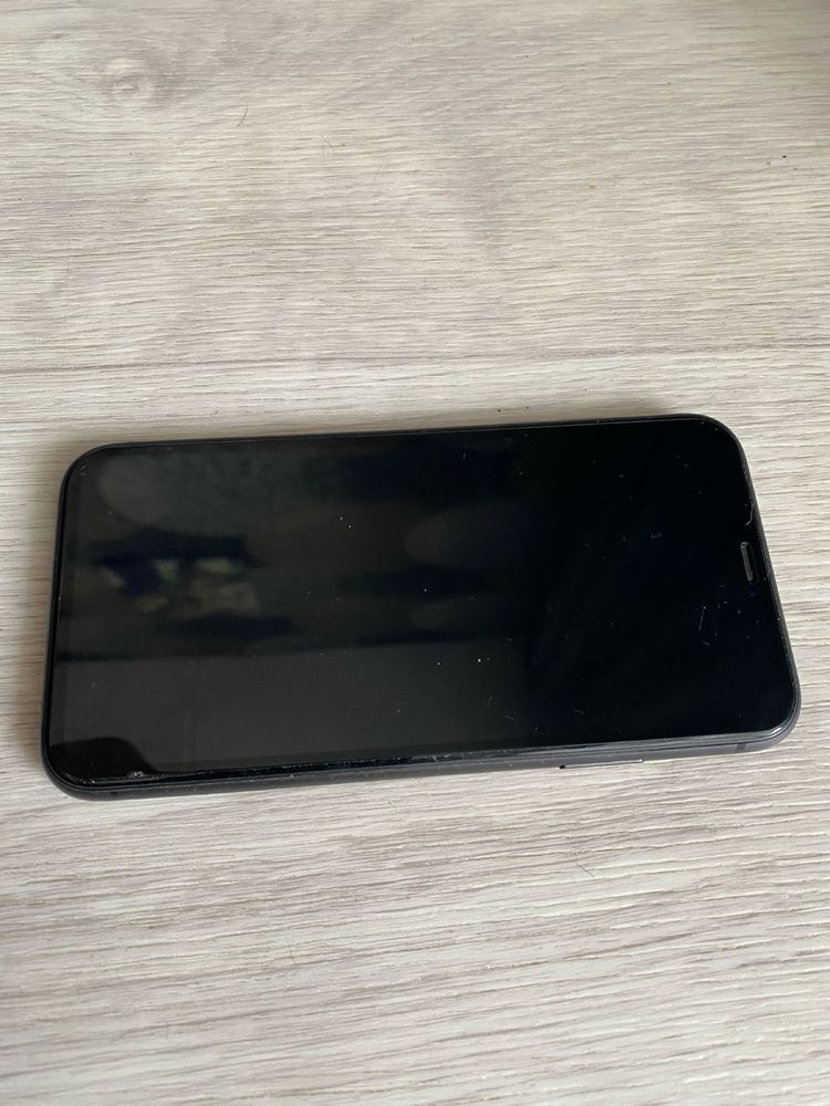 Подам iphone 11