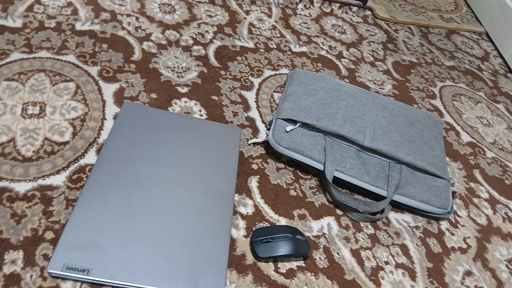 Notbook lenovo holati ideal