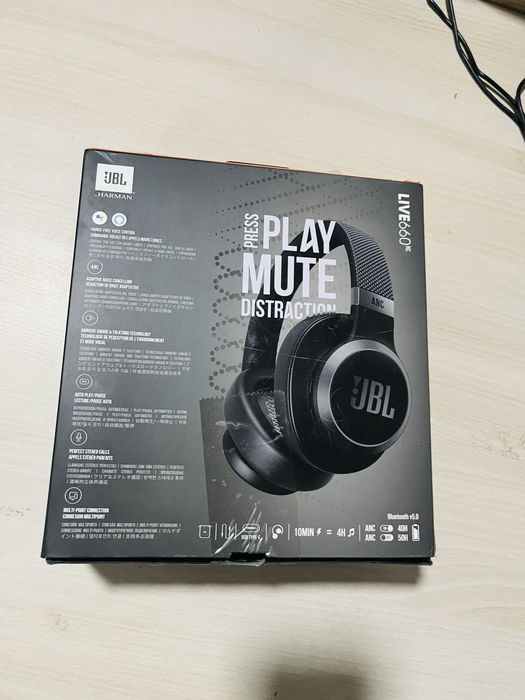Căști Profesionale JBL Live 660NC ,Bluetooth ,ANC ,50 Ore Baterie