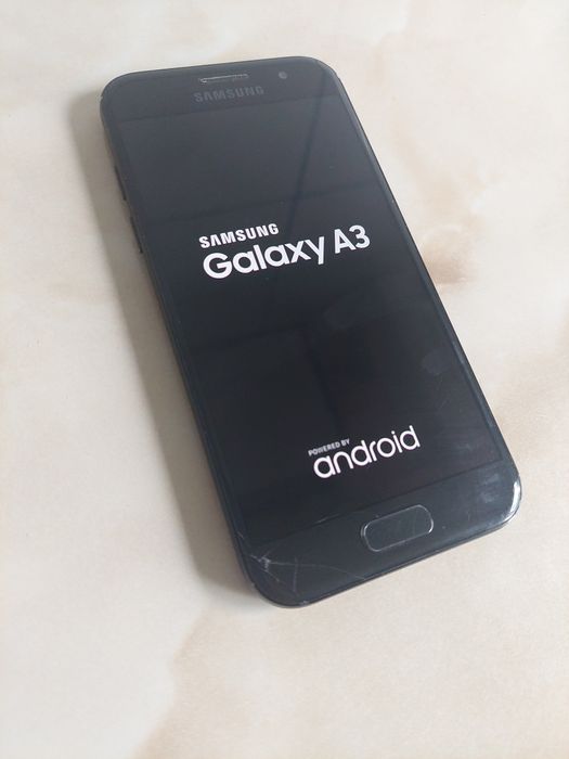 Vând Samsung Galaxy A3 2017 Black, perfect funcțional și NEcodat /poze