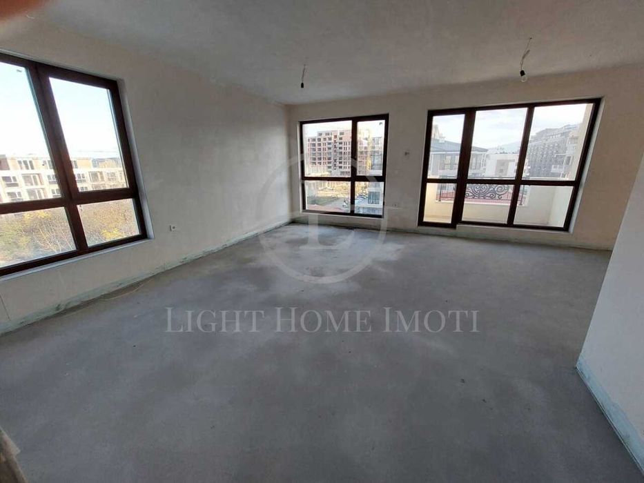 Продава се Четиристаен апартамент в Пловдив, Христо Смирненски - 219 кв.м за 1521 €/кв.м - Снимка #1