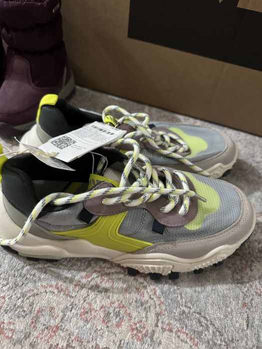 Кроссовки Зара новые