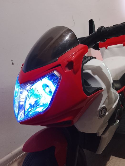 Детский мотоцикл хорошом состояние.  2/4 лет подходит