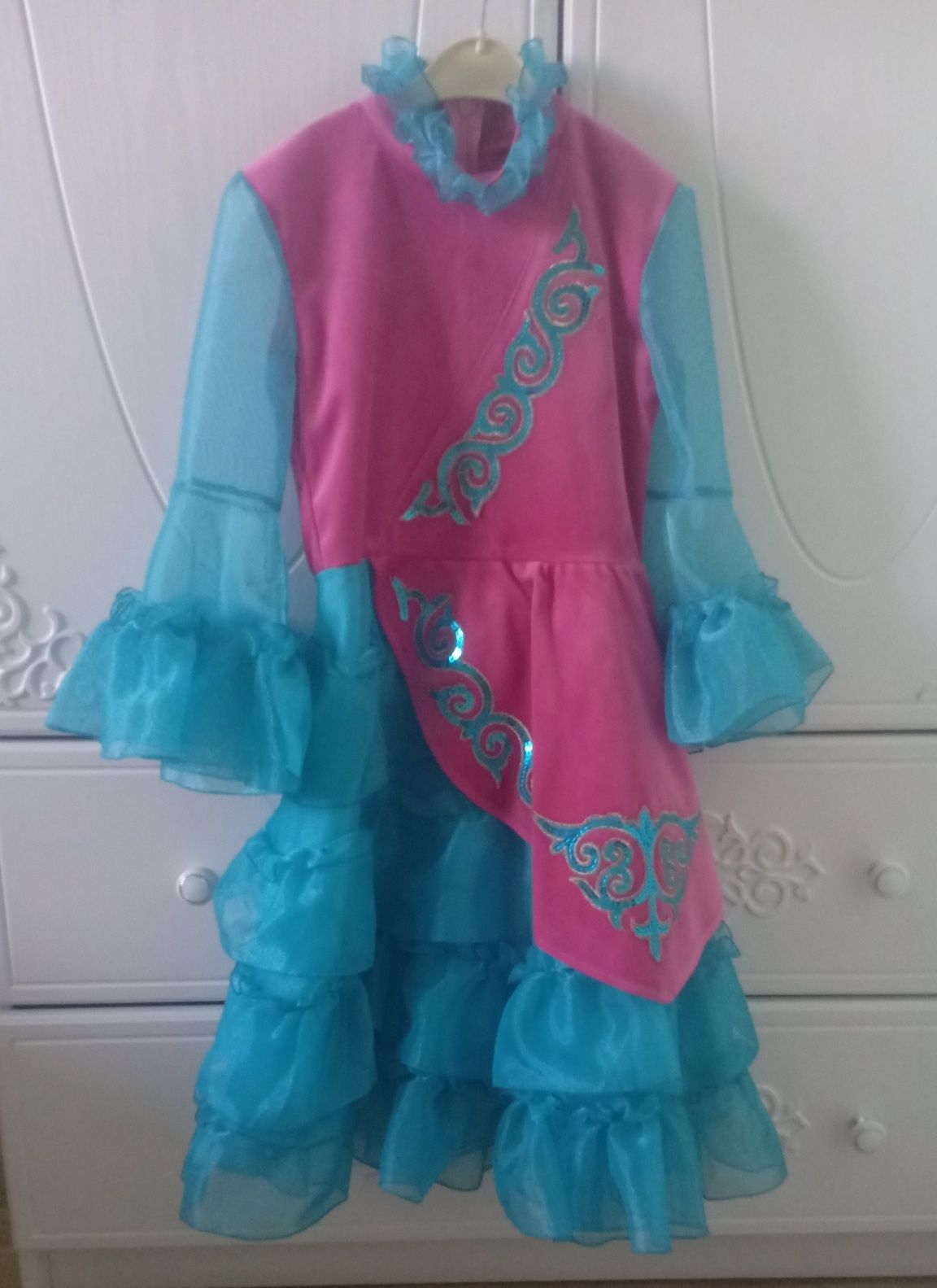 Казахский народный костюм