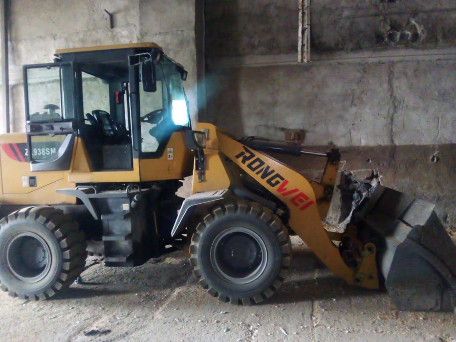 Срочно продаю погрузчик