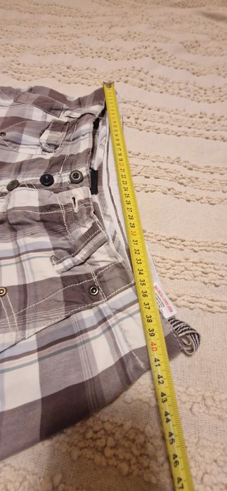 Pantaloni scurti Next in carouri