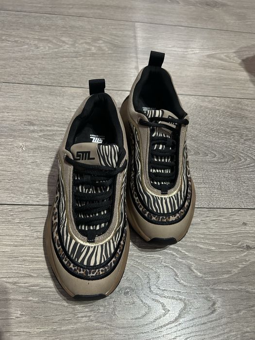 Сникърси Steve Madden