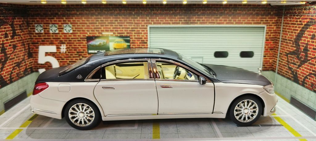 Mercedes-Maybach S-Class 1:24