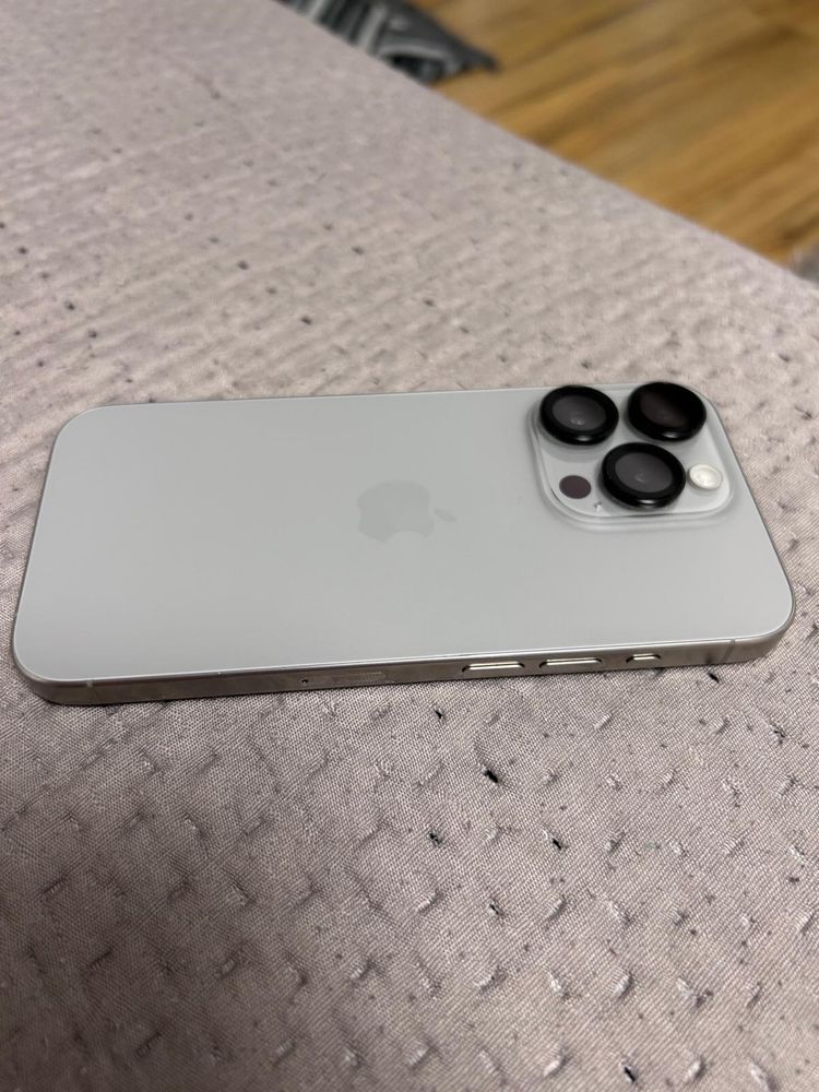 Vand iphone 15 Pro