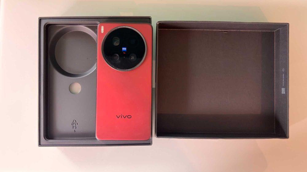 Продавам Vivo X200 Ultra – отлично състояние, закупен през август 2025