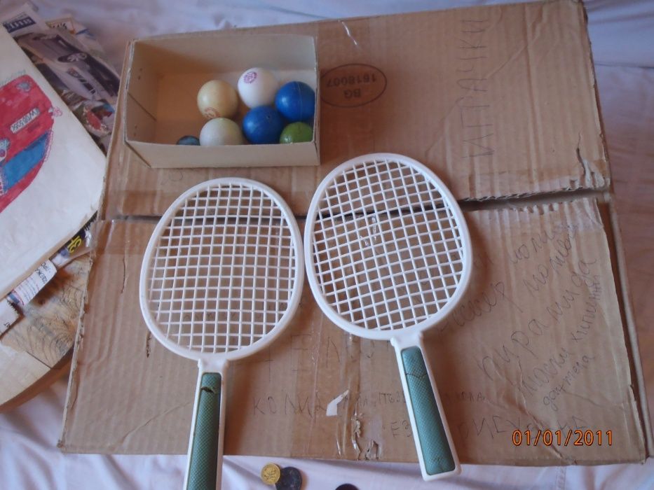 ФЕДЕРБАЛ, перца с кутия и Ракети за тенис на маса с топчета НОВИ