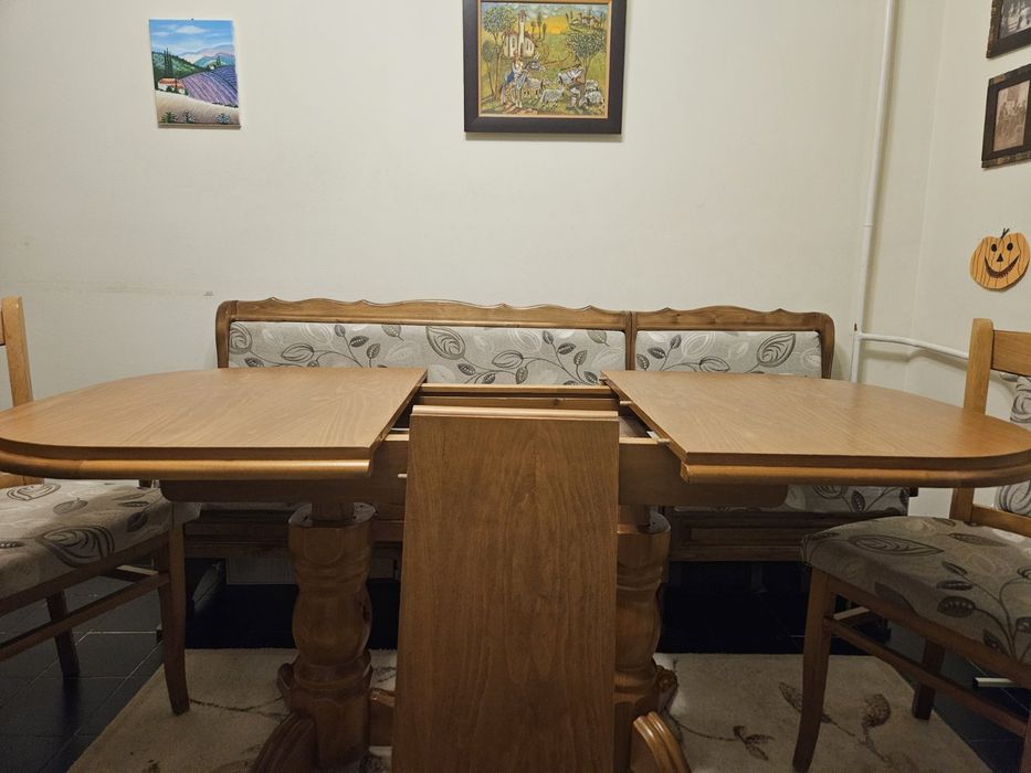 Мебели за трапезария