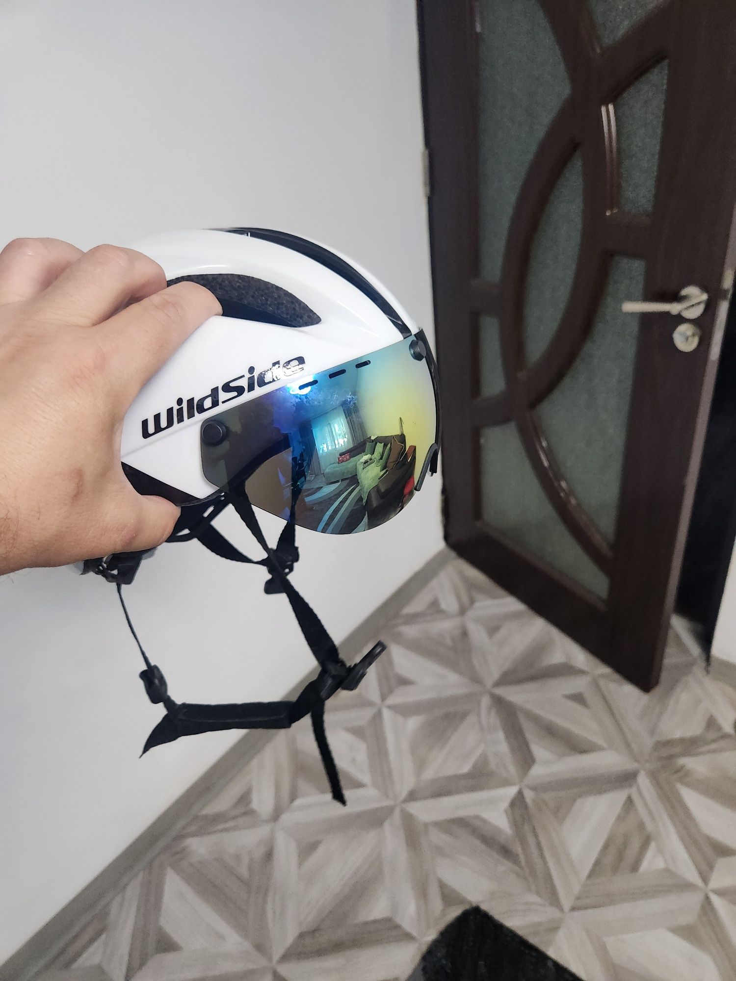 Casca bicicleta Wildside cu ochelari atasabili