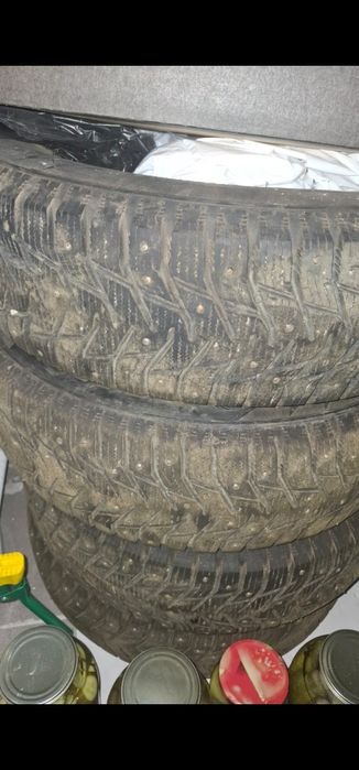 Продам живую шипованную резину Sailun на зиму 185/70/R14