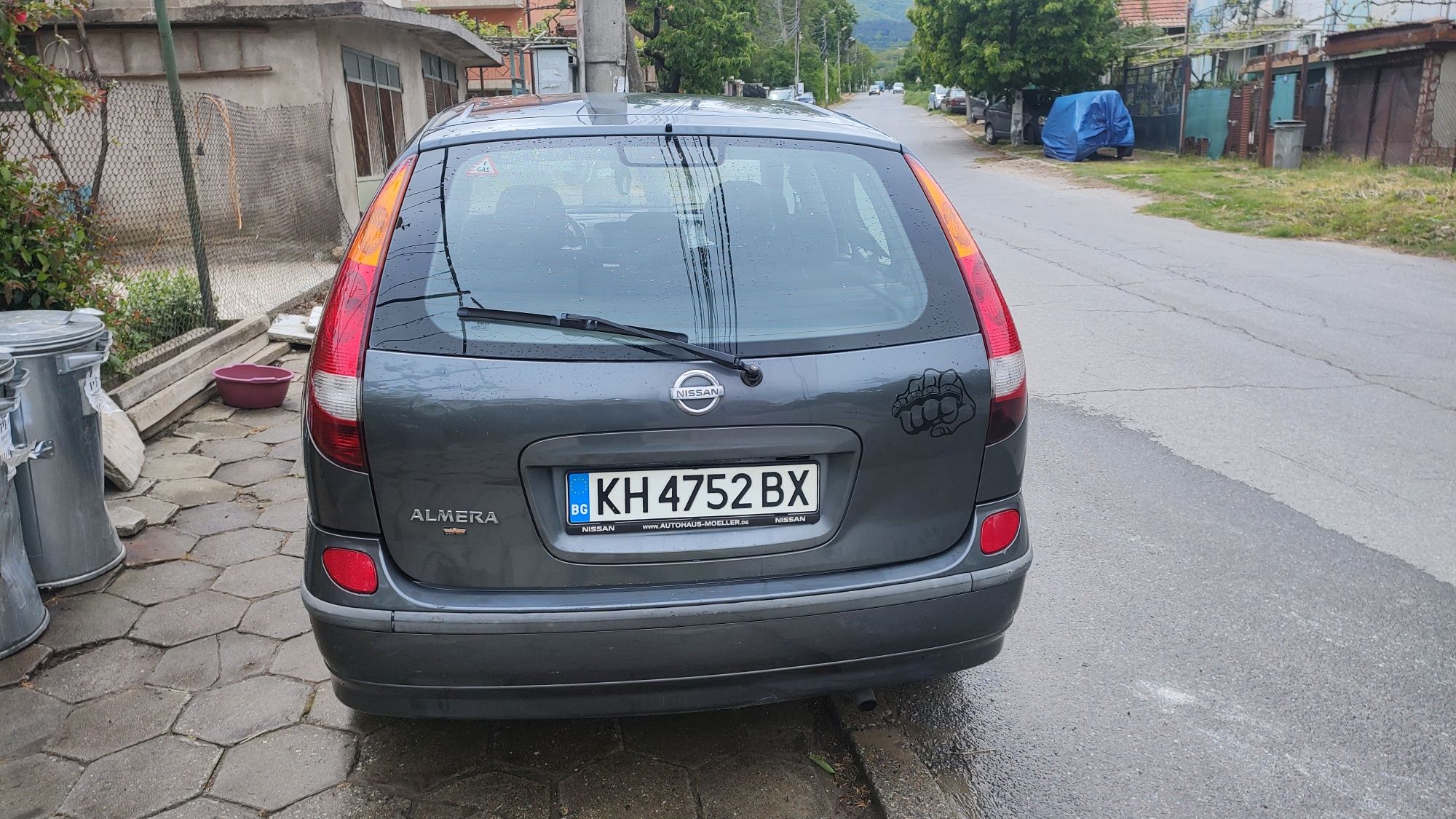 Нисан Алмера Тино