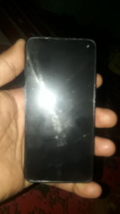 Samsung s10e sotiladi 8/128