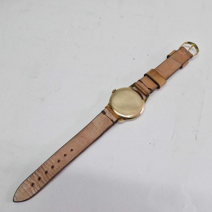 Liquid Money vinde - Ceas vintage Zenith Stellina 35mm