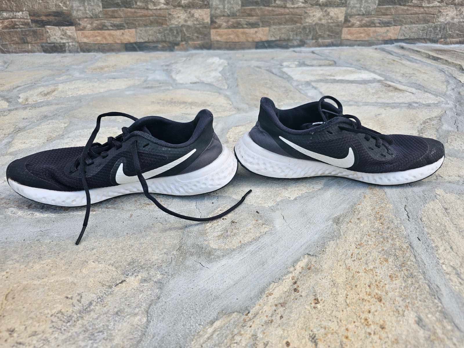 Маратонки nike !!!