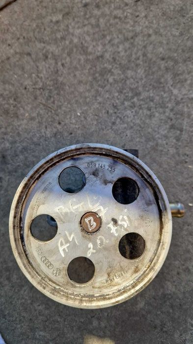 Pompa servodirectie Audi A4 B7 cod 06B 145 255