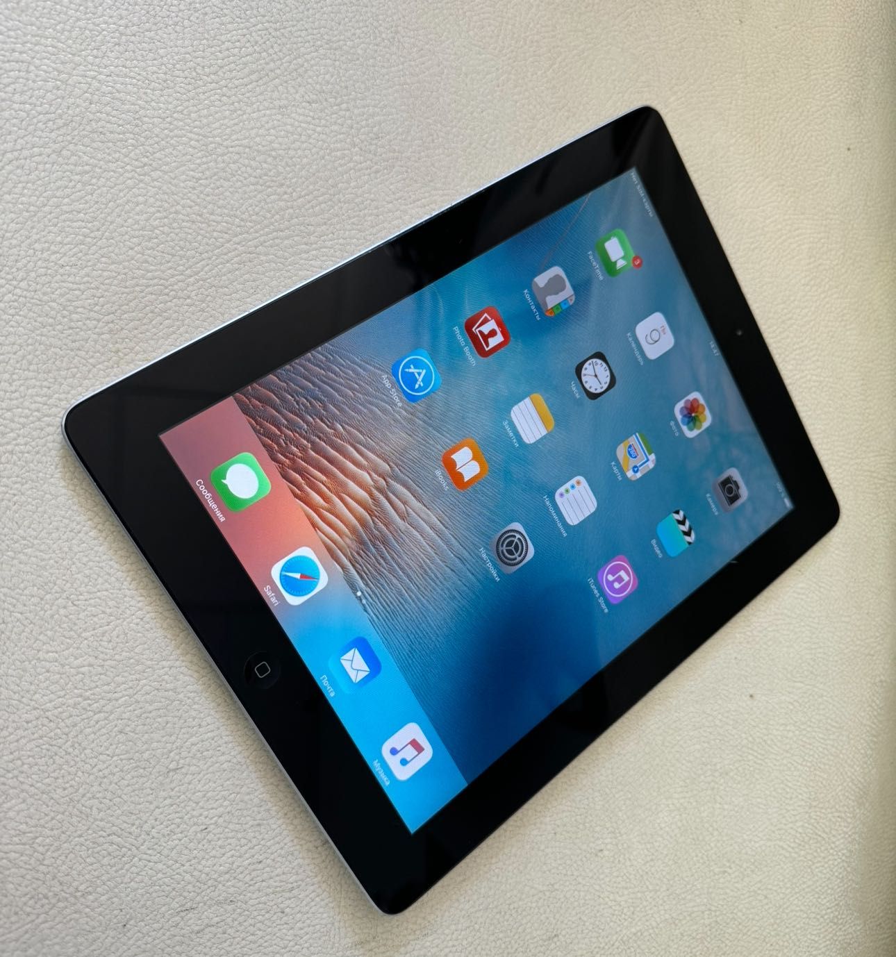 Apple iPad 2 A1396 16GB + 3G