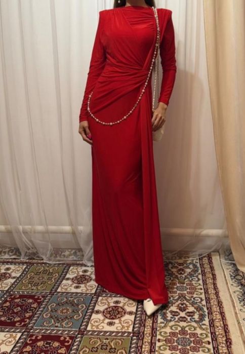 Продам платье новое