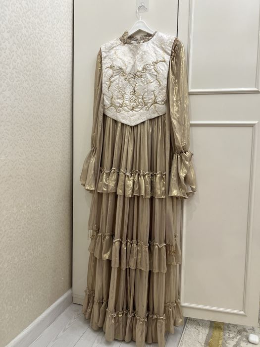 Распродаю платья