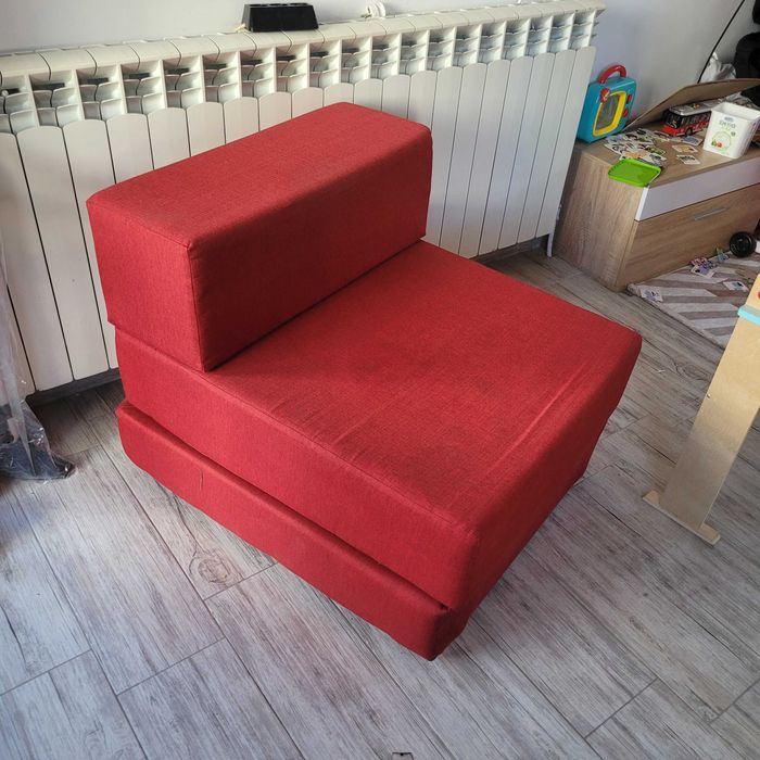 Червен диван фотьойл