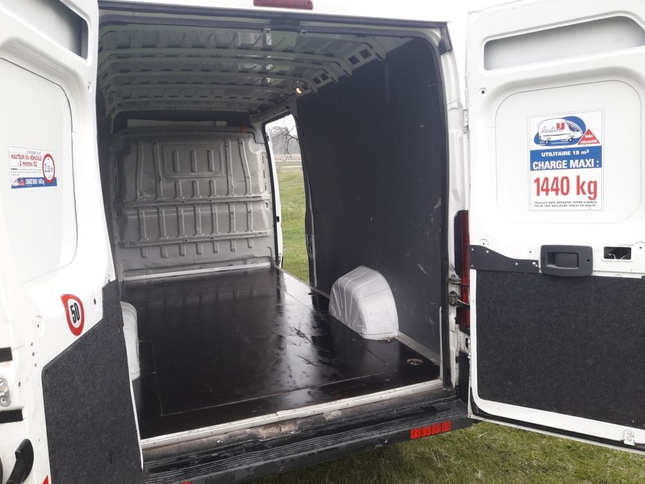 Transport ocazional de marfa