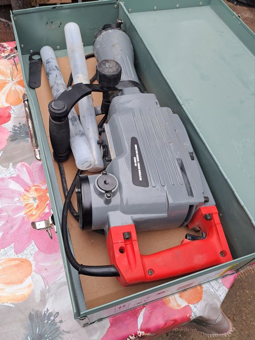 Ciocan  Demolator ( Picamăr )