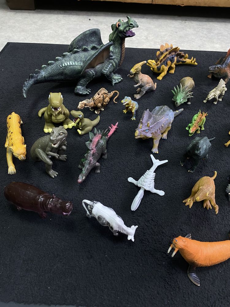 Colectie de dinozaurii si animalute