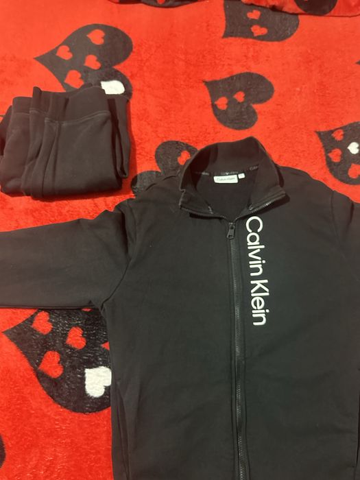 Trening Calvin Klein în stare perfectă