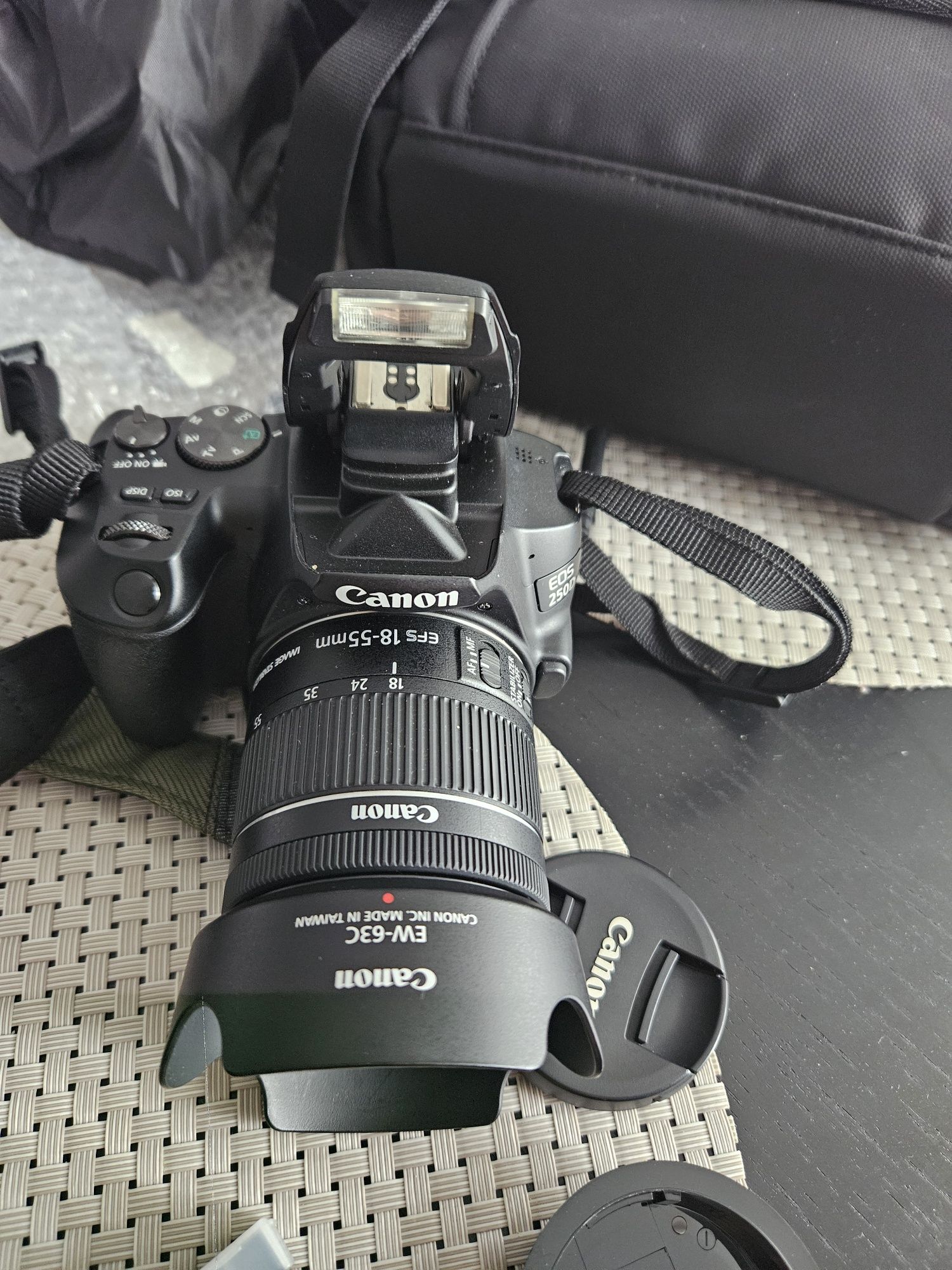 Aparat foto DSLR Canon EOS 250D, 24.1 MP, Wi-Fi, 4K, Negru + Obiectiv
