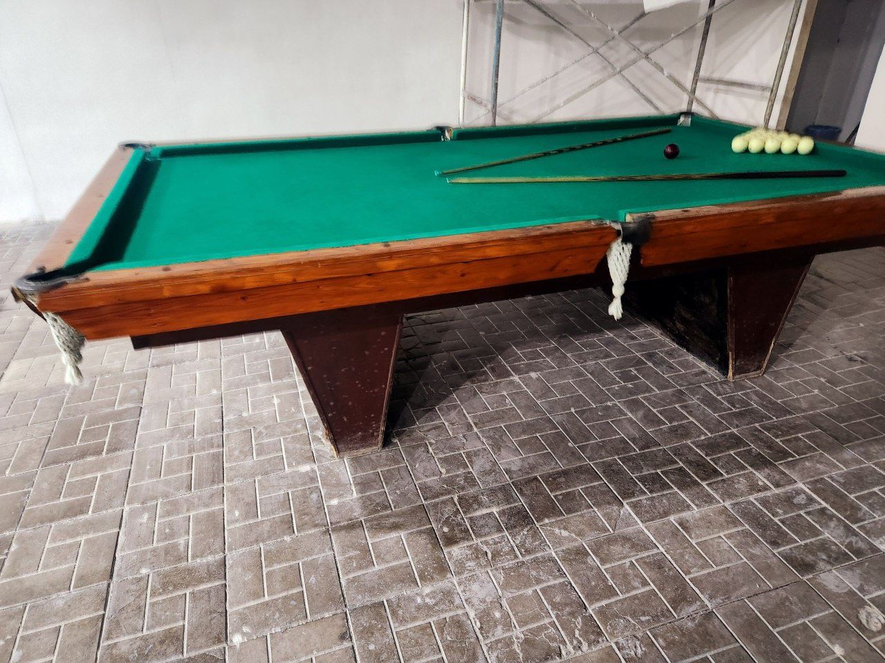 2 дона Бильярд стол 3,50*1,60 ДСП холати тиник, резиналари аъло