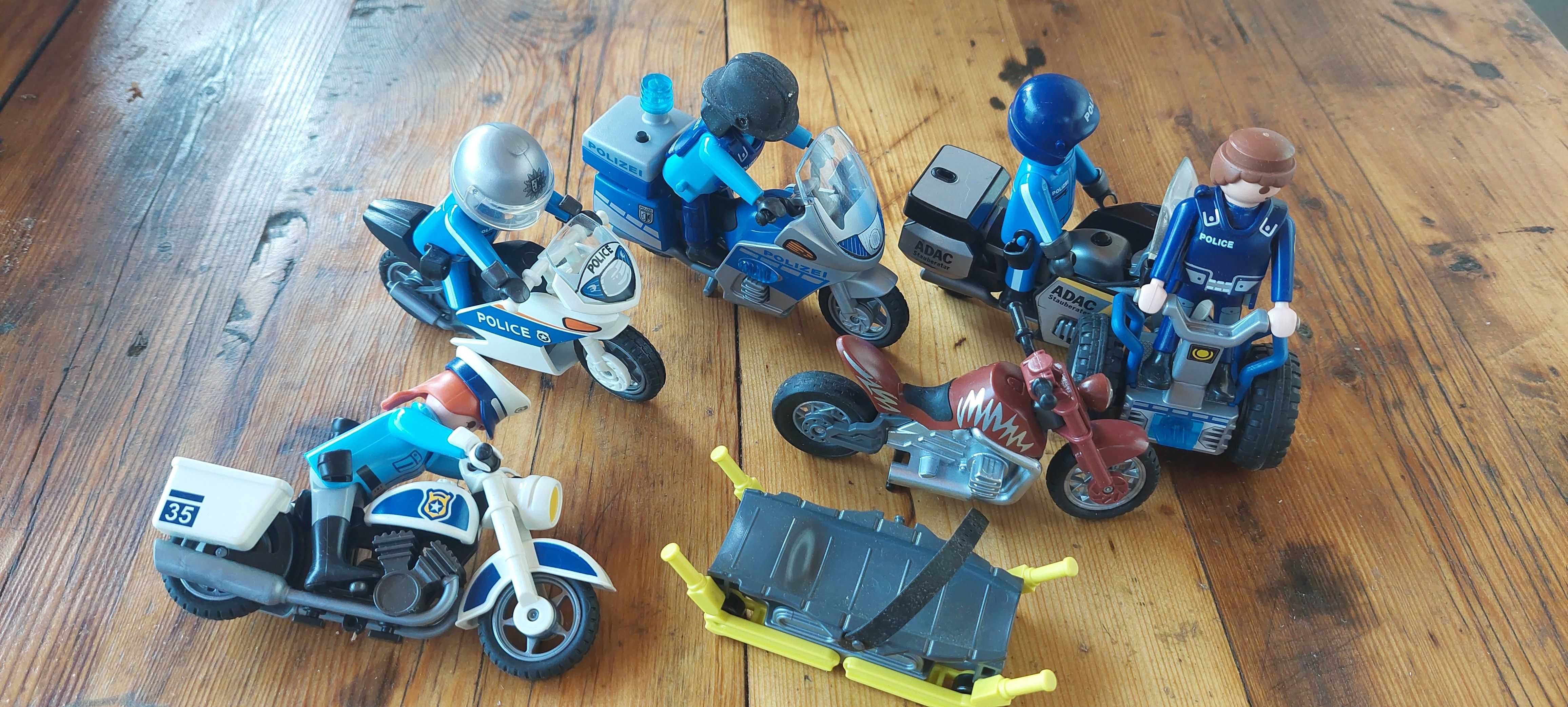 Lego / Playmobil