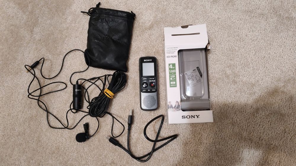 Vând reportofon Sony plus microfon lavalieră Boya