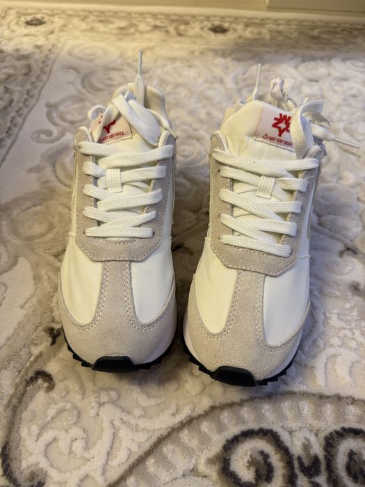 Adidasi just say wizz