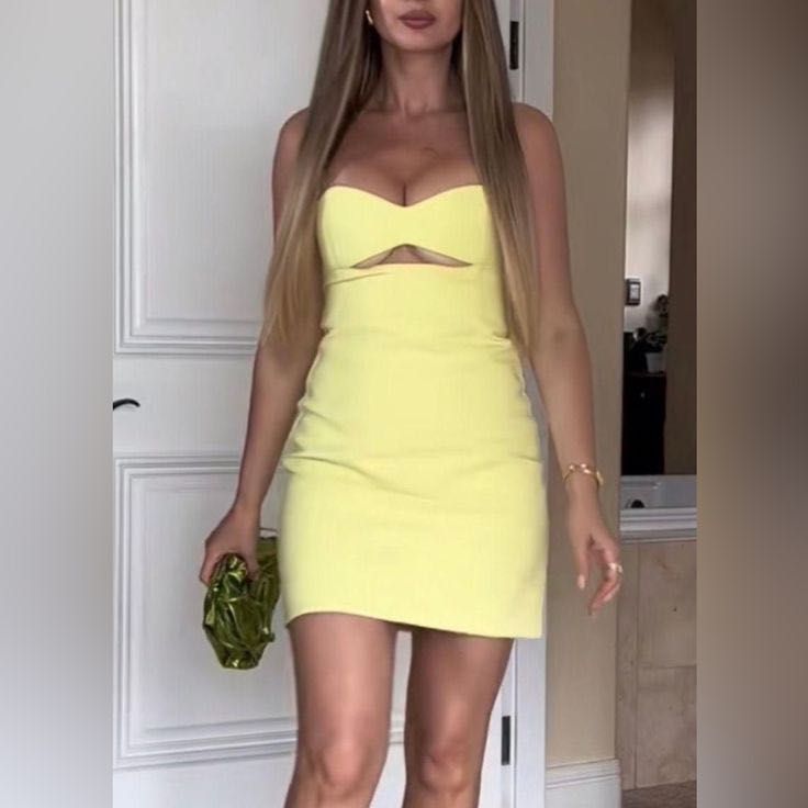 разпродажба на рокли ZARA