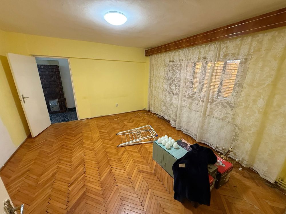 Ofer spre Vanzare Apartament 3 Camere Micro 16 Etaj 3