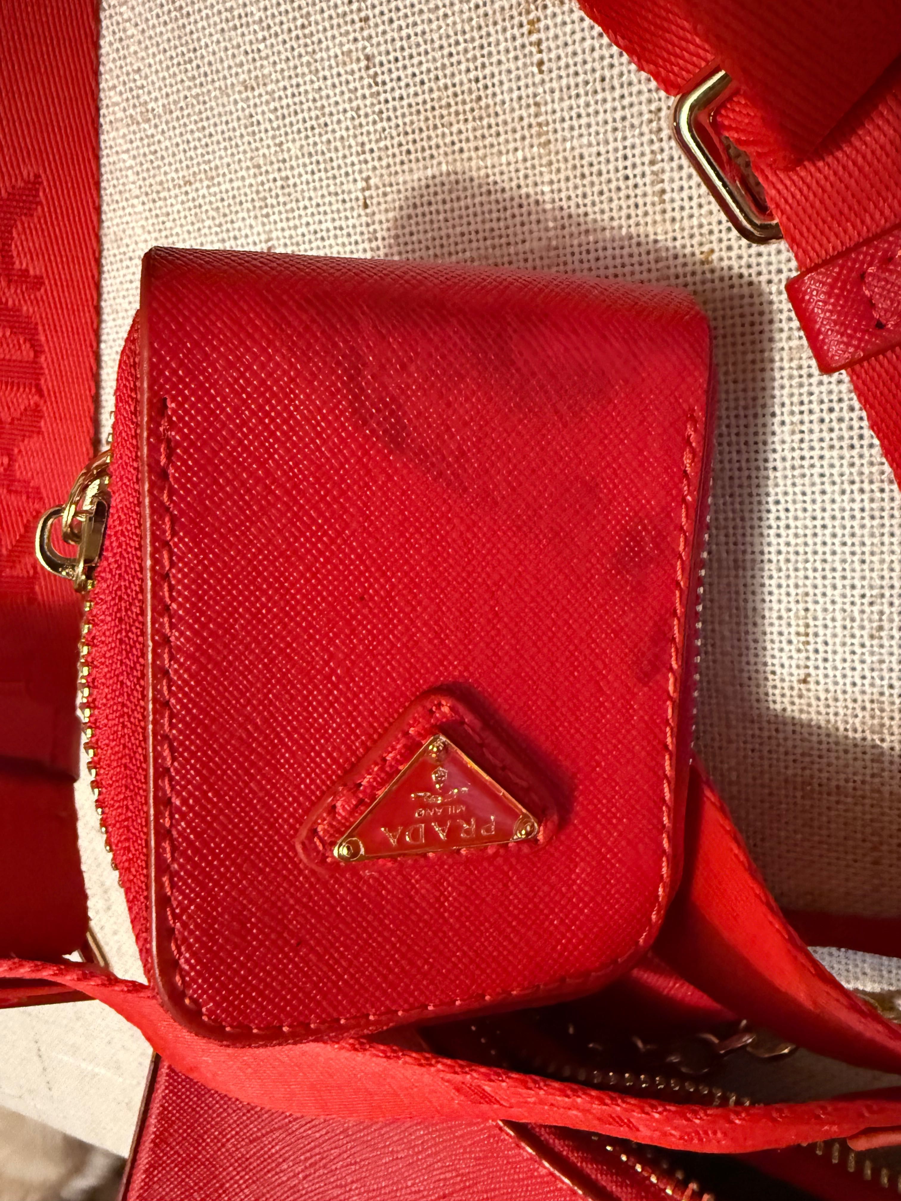 Чанта на Prada оригинална