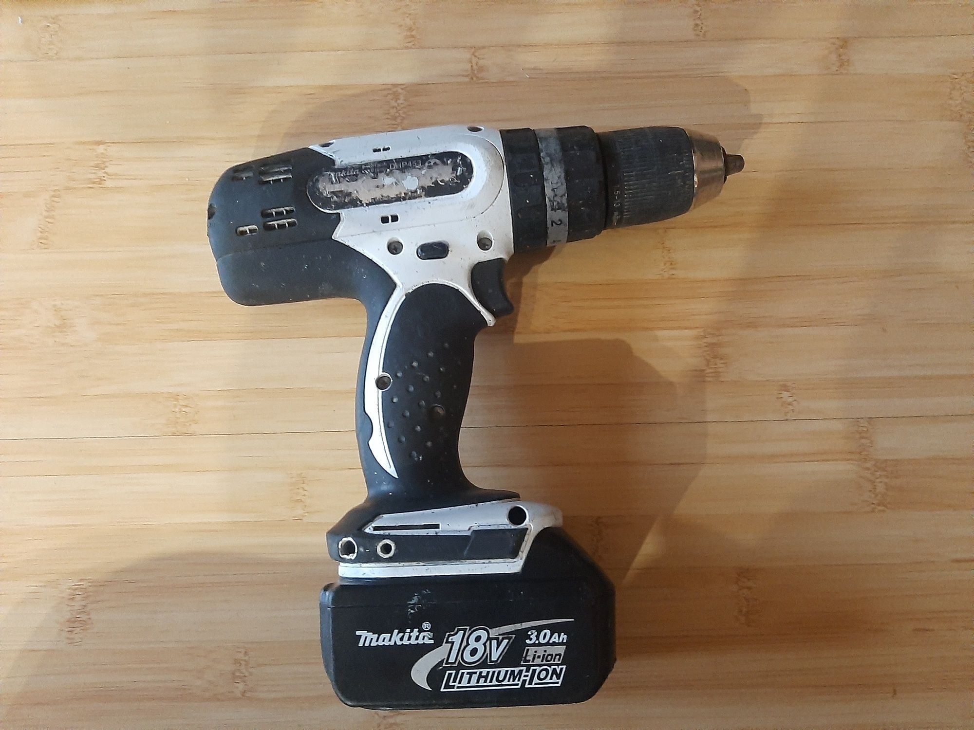 Makita DHP453. Акумулаторен ударен винтоверт.