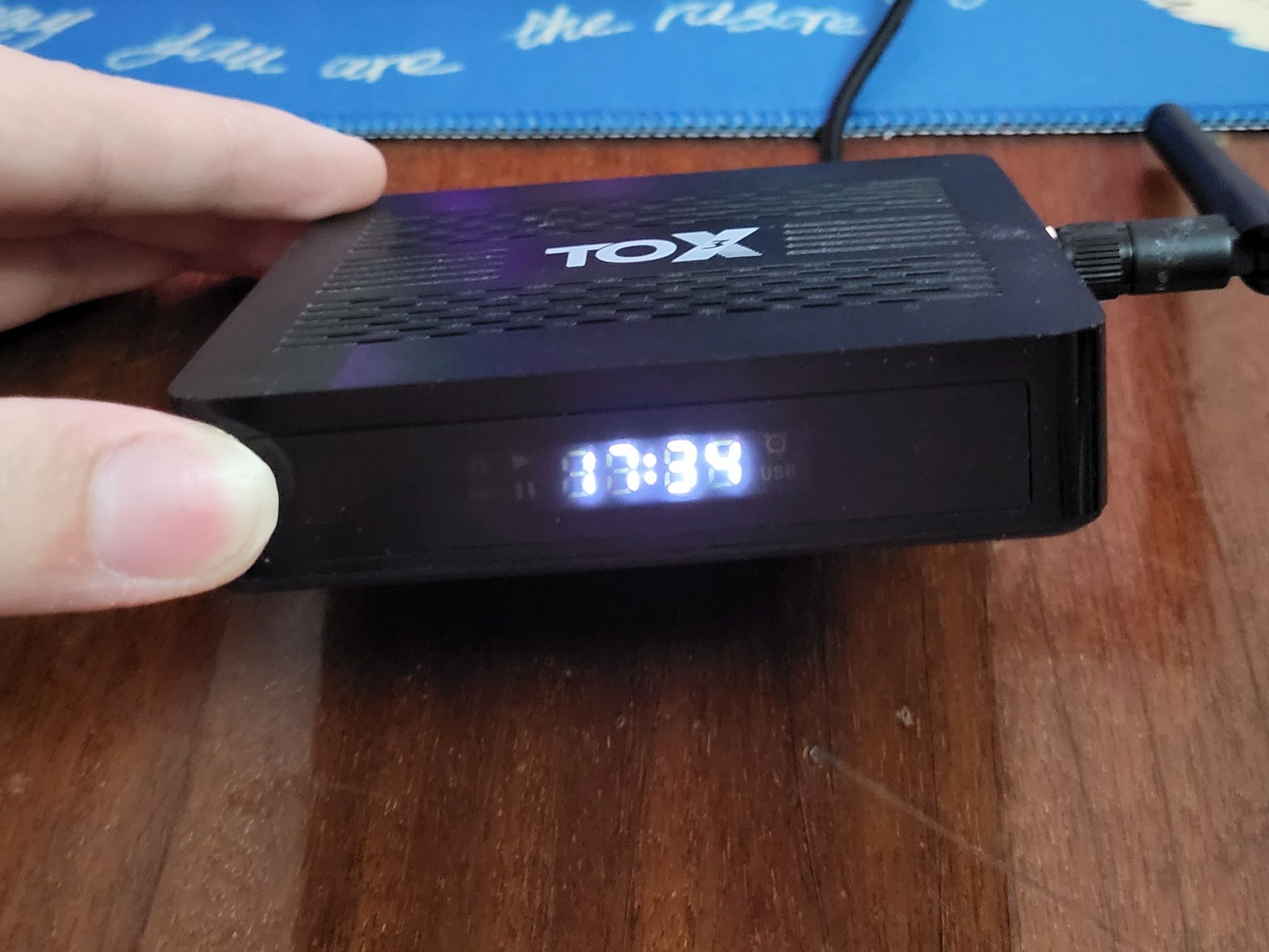 Продаю ТВ Box Ugoos TOX3 4/32ГБ