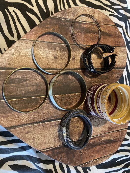 Гривни  и колиета