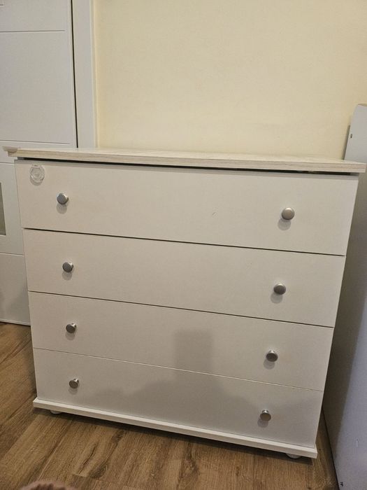 Скрин с четири отделения