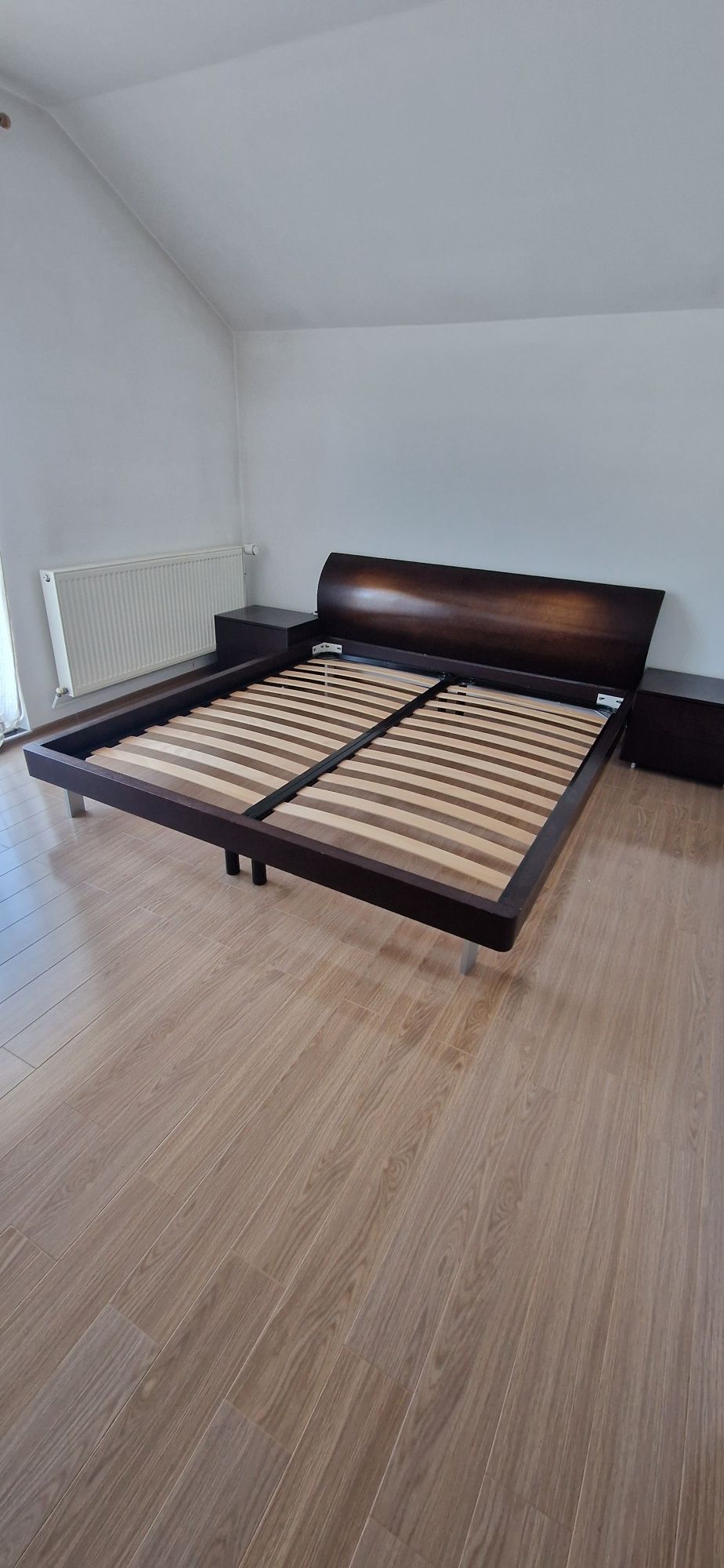 Mobilier de lemn dormitor