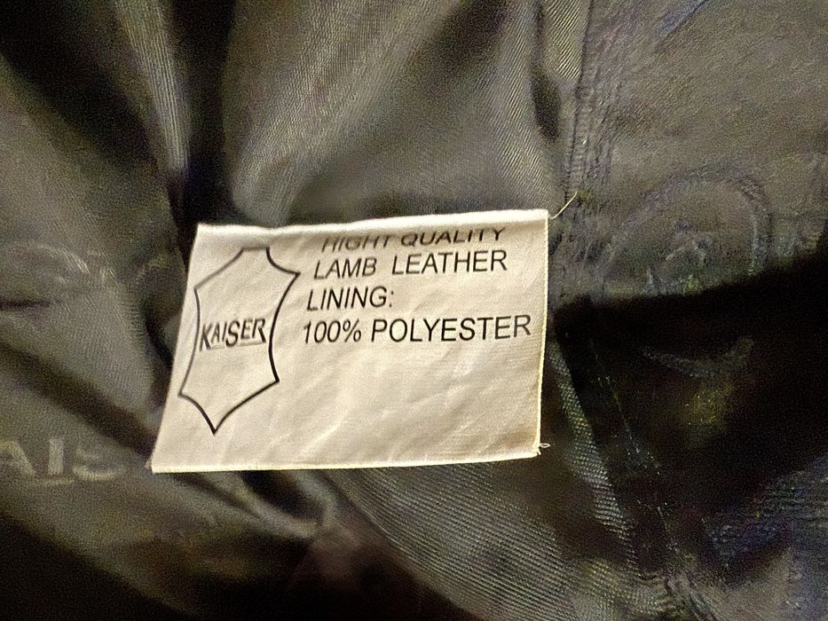 Haina de piele neagra marime 50