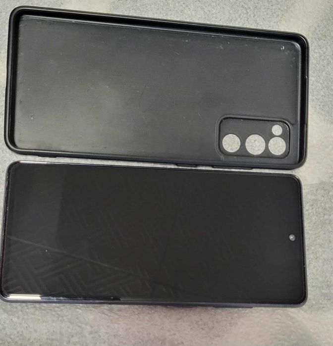 VAND Telefon Samsung S20 FE 128 GB