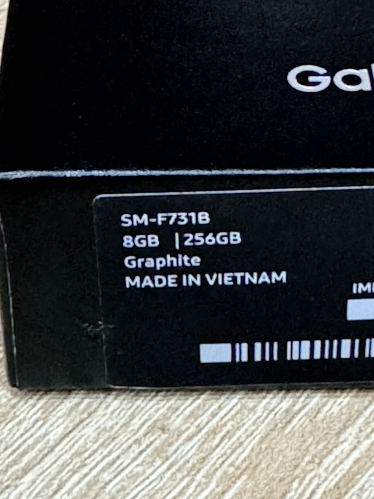 Samsung Z Flip 5  256gb Graphite